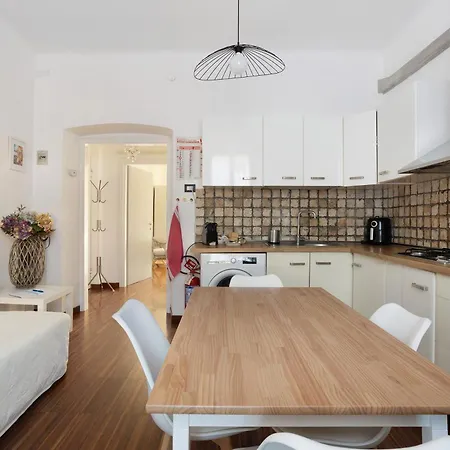 Apartment Maison18 *